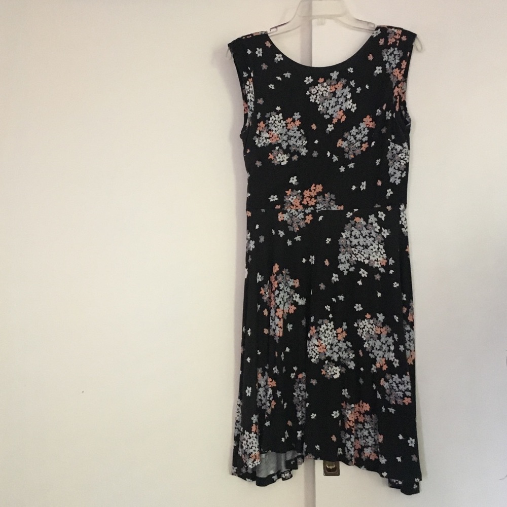 💫Ann Taylor Loft Floral Scoop Back Dress💫